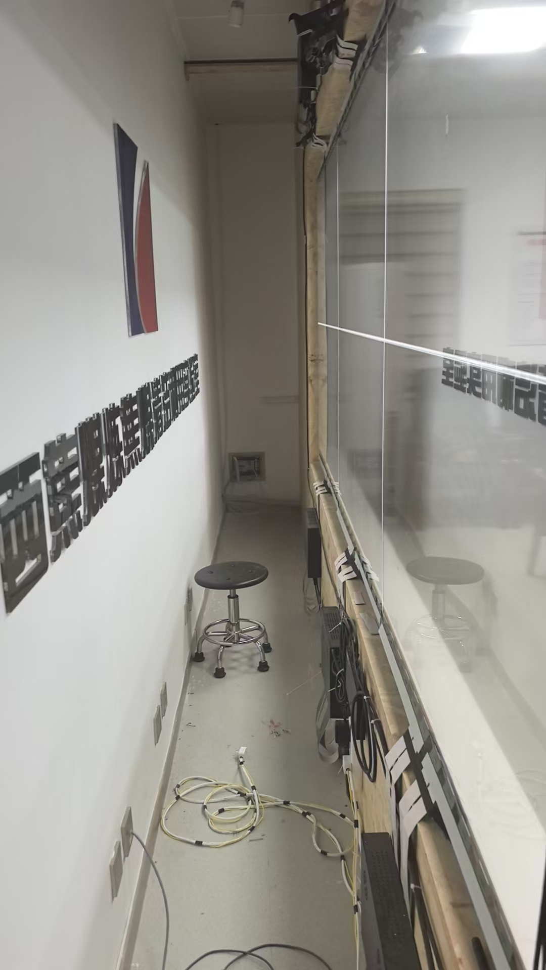 科技赋能煤焦产业｜山西焦煤 2×3 OLED 透明屏拼接项目，重塑智慧展示新范式